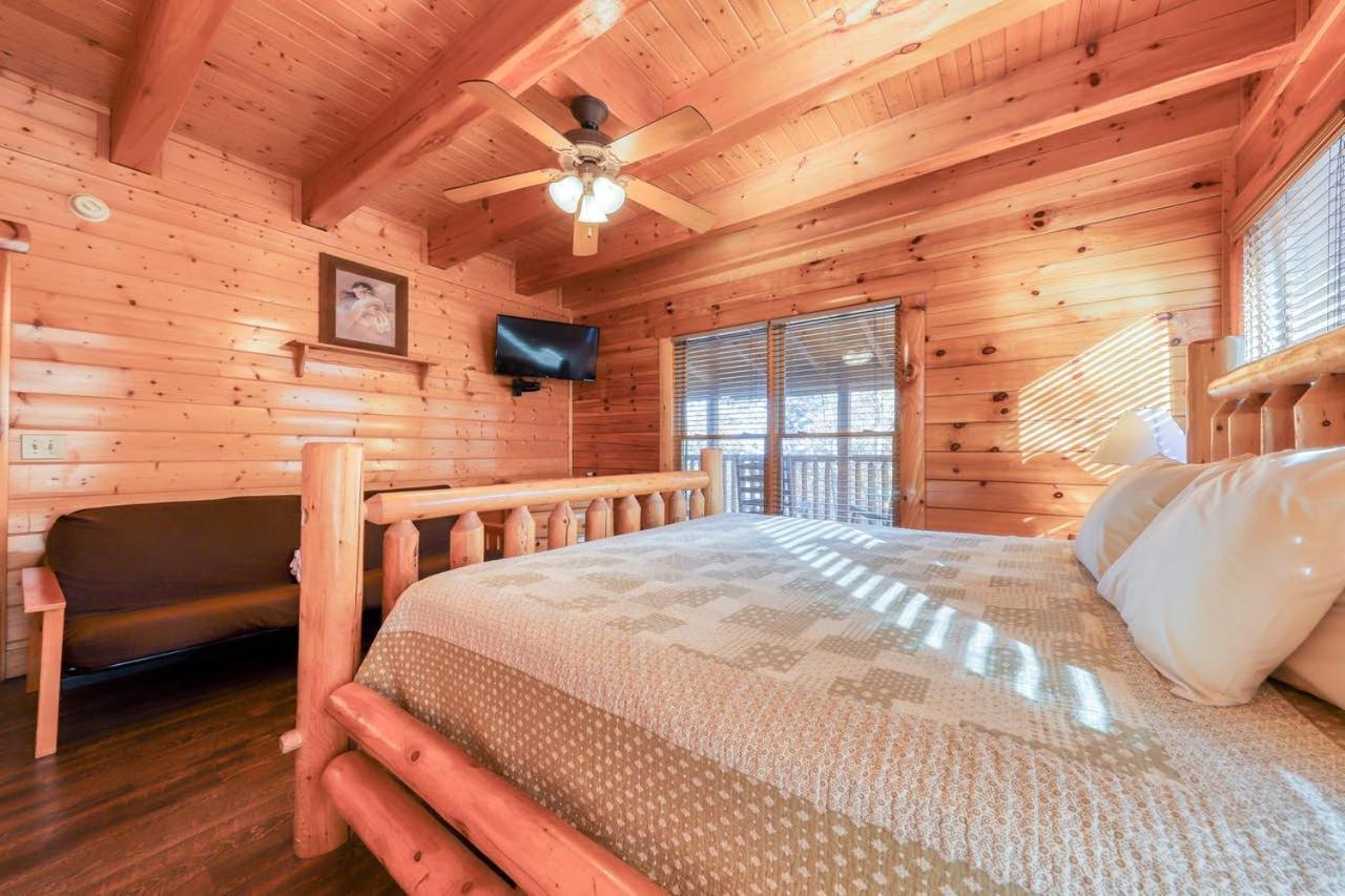 Black Bear Ridge Resort: Valhalla Manor By Dc Sevierville Bagian luar foto