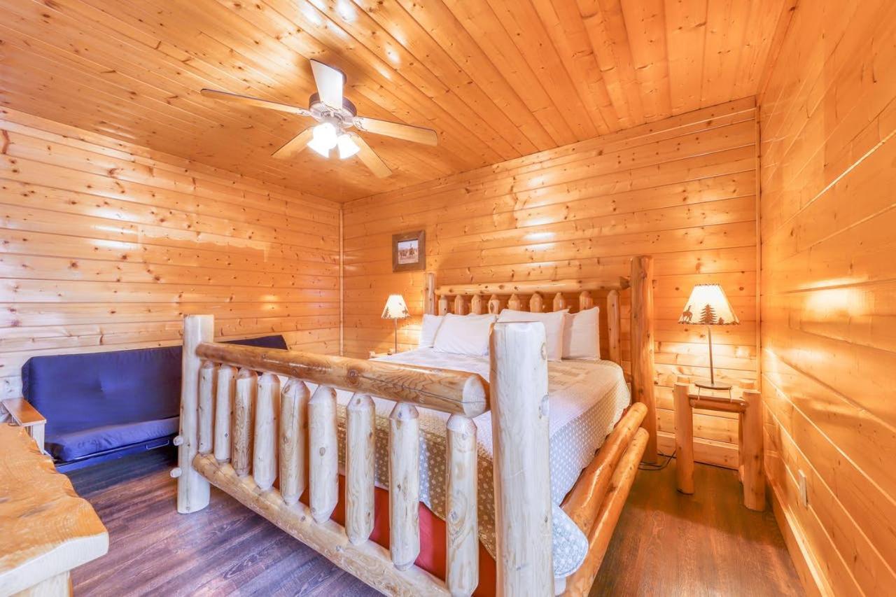 Black Bear Ridge Resort: Valhalla Manor By Dc Sevierville Bagian luar foto