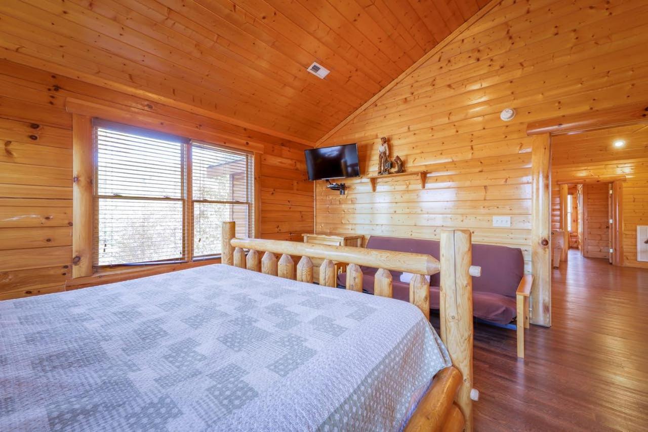 Black Bear Ridge Resort: Valhalla Manor By Dc Sevierville Bagian luar foto