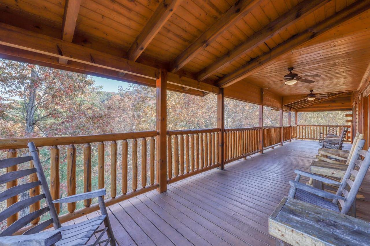 Black Bear Ridge Resort: Valhalla Manor By Dc Sevierville Bagian luar foto