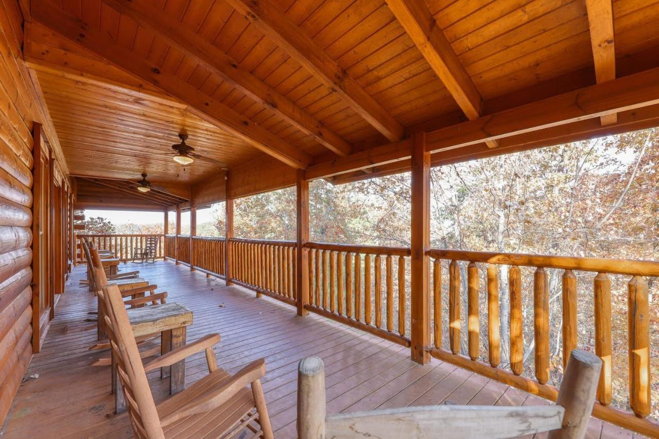 Black Bear Ridge Resort: Valhalla Manor By Dc Sevierville Bagian luar foto