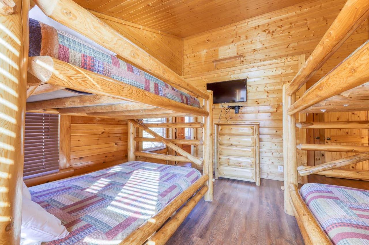 Black Bear Ridge Resort: Valhalla Manor By Dc Sevierville Bagian luar foto