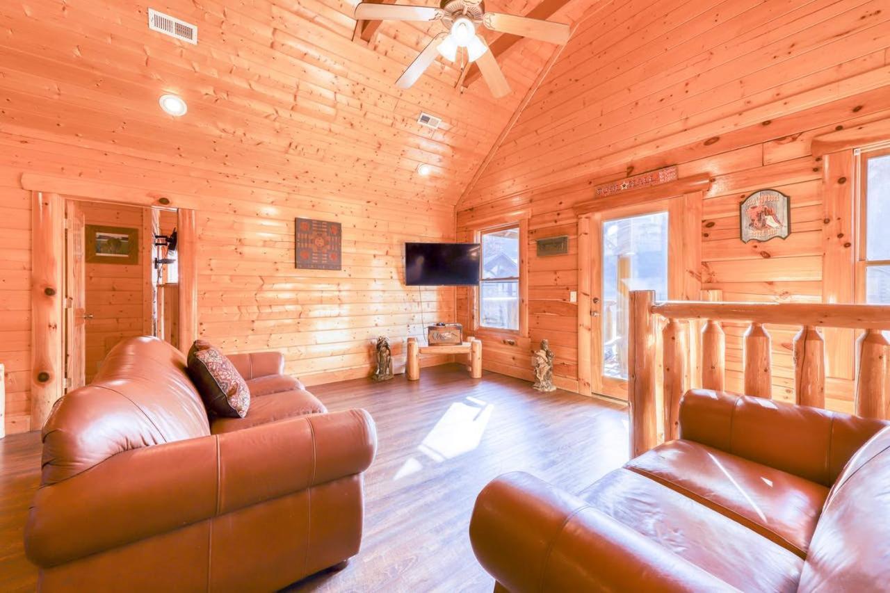 Black Bear Ridge Resort: Valhalla Manor By Dc Sevierville Bagian luar foto
