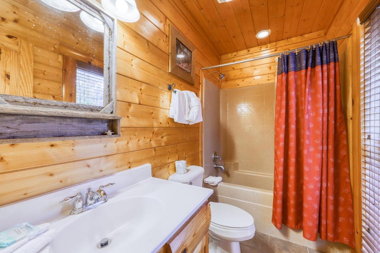 Black Bear Ridge Resort: Valhalla Manor By Dc Sevierville Bagian luar foto