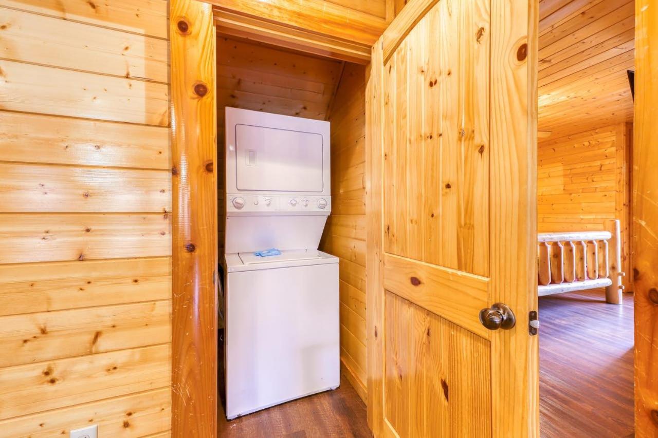 Black Bear Ridge Resort: Valhalla Manor By Dc Sevierville Bagian luar foto
