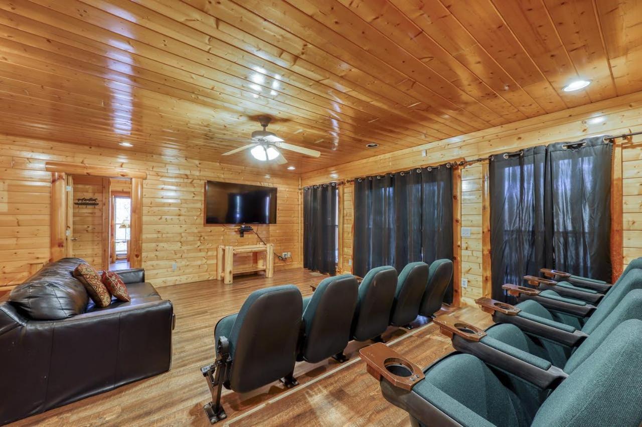 Black Bear Ridge Resort: Valhalla Manor By Dc Sevierville Bagian luar foto