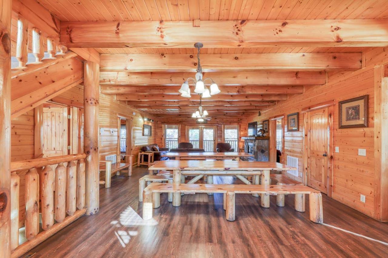 Black Bear Ridge Resort: Valhalla Manor By Dc Sevierville Bagian luar foto