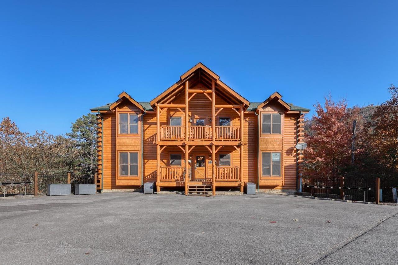 Black Bear Ridge Resort: Valhalla Manor By Dc Sevierville Bagian luar foto