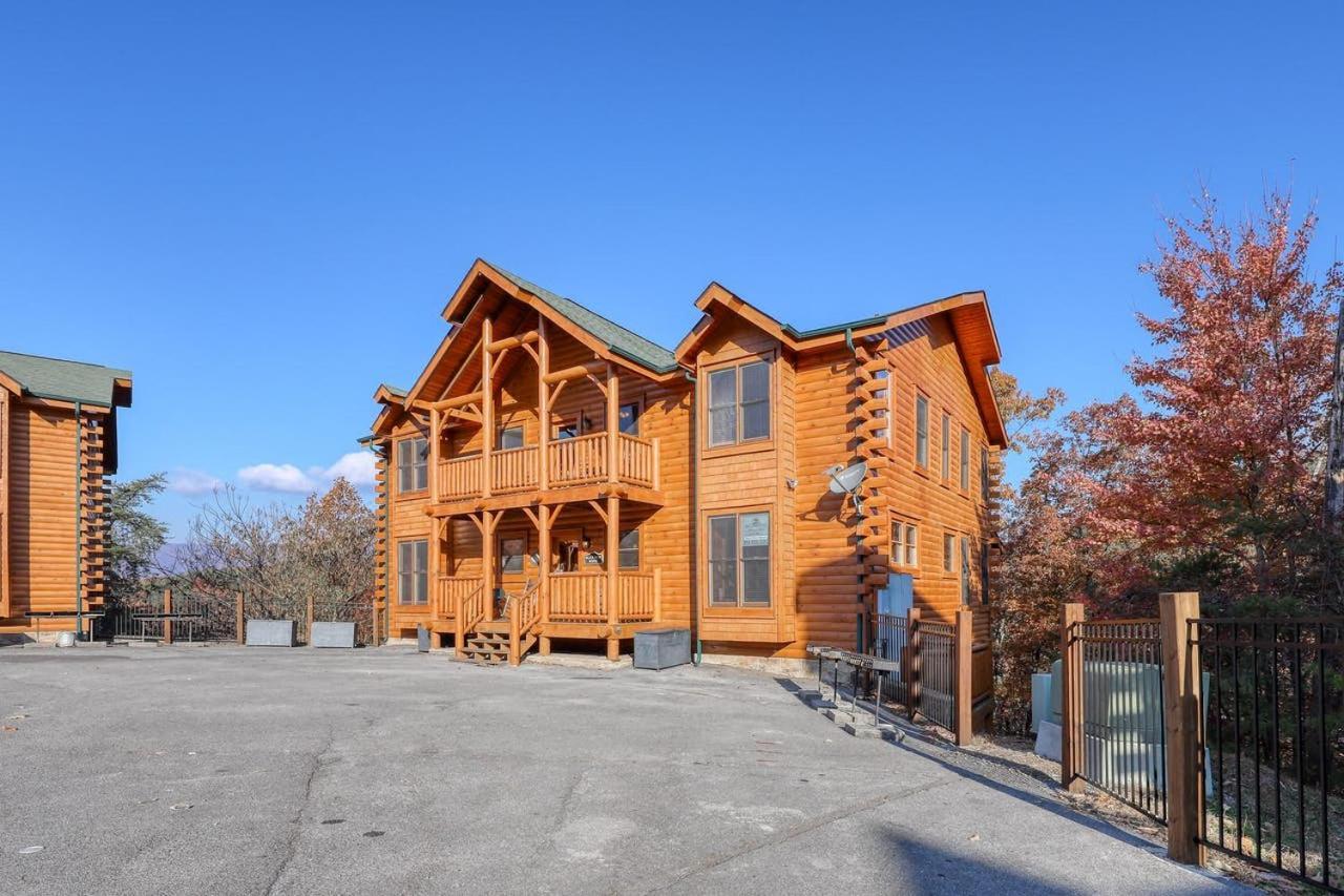 Black Bear Ridge Resort: Valhalla Manor By Dc Sevierville Bagian luar foto