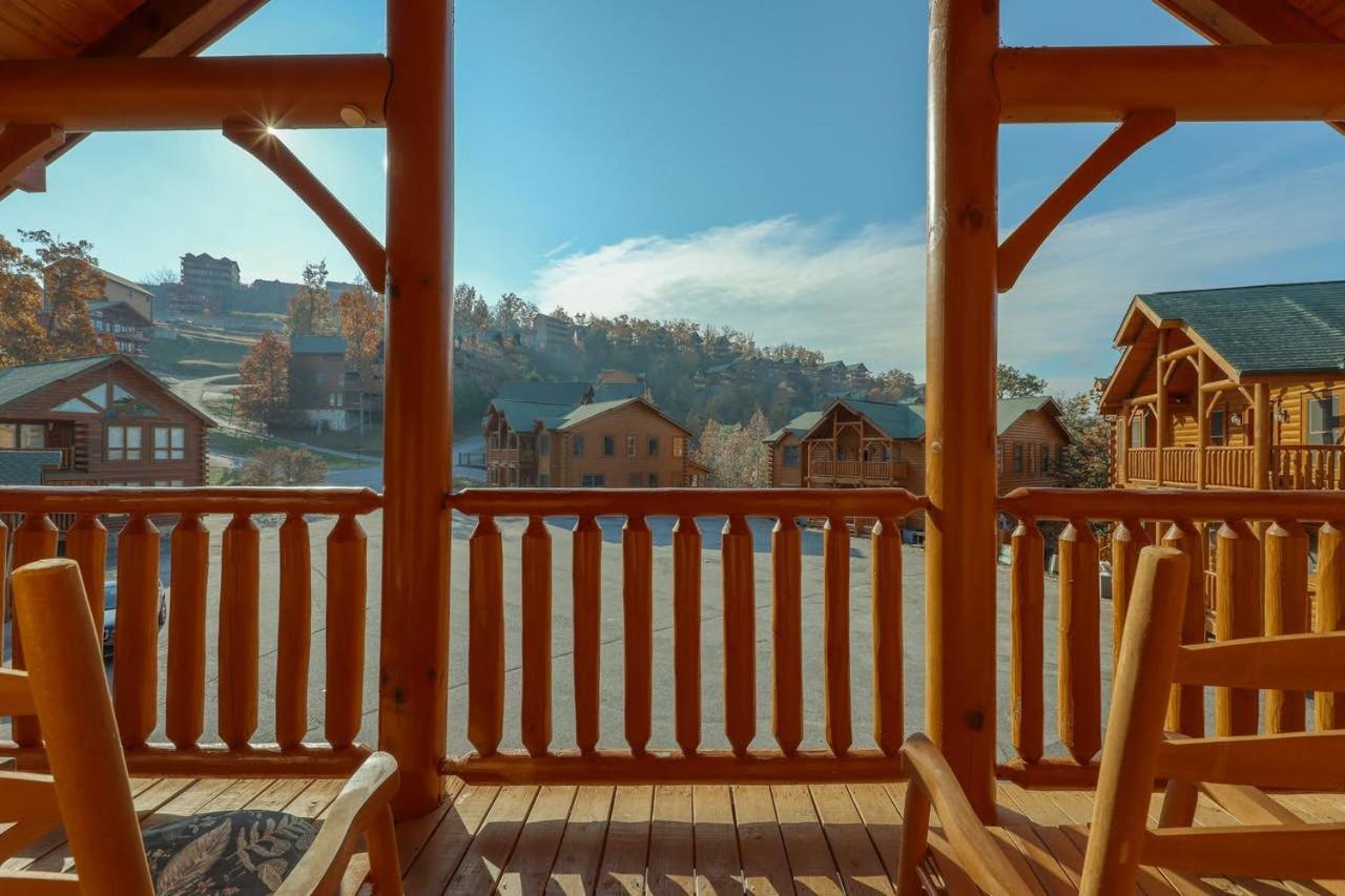 Black Bear Ridge Resort: Valhalla Manor By Dc Sevierville Bagian luar foto